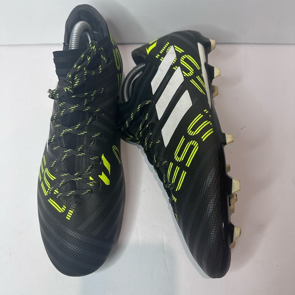 Adidas Black and Yellow Messi cleats - Picture 6 of 7